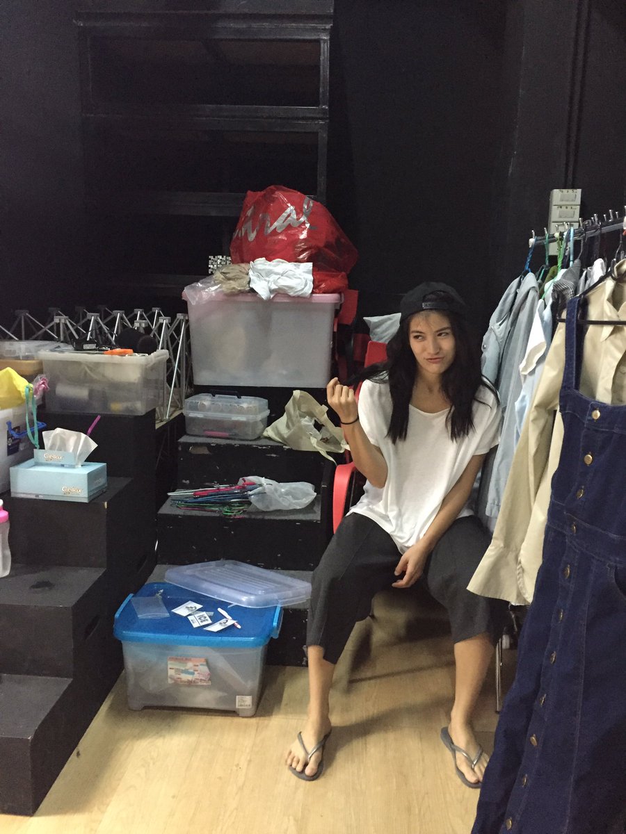 jamchollat's tweet photo. เมื่อเพื่อนชวนคุณไปเที่ยว แต่วันนี้คุณแต่งตัวเหมือนลุงแปะ... https://t.co/vAQvcphmJY