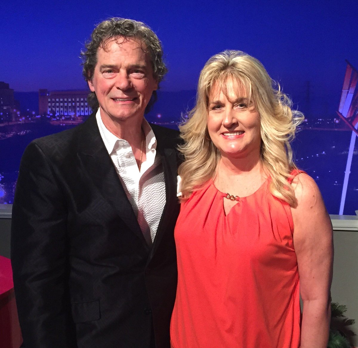 AlyceSims2's tweet photo. Wow! Been a long time since seeing BJ Thomas! https://t.co/32enlKqJUh