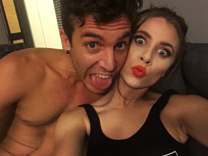 When your both fucking weirdos ? https://t.co/RgmWKAVWgB