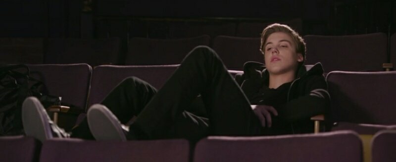 Под личиной фильм. Под личиной скрывался. Под личиной фильм. Под личиной (2016). Под личиной фильм 2016 поцелуй.