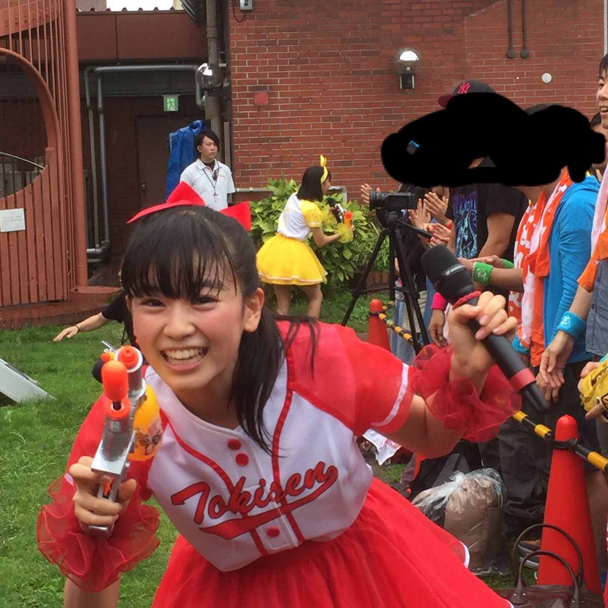 雨の中の 水鉄砲       #とき宣