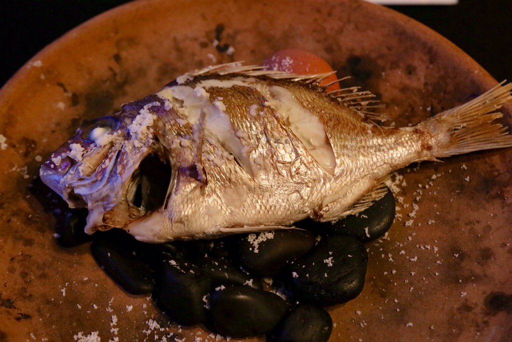 ロプロス 瀬戸内 愛媛旅行で食べたもののなかで 感動的に美味かったもの四天王 香川 一鶴 の骨付鳥 松山 すし丸 のひゅうが飯 今治 登泉堂 のいちごかき氷 大島 千年松 の鯛の 焙烙焼き