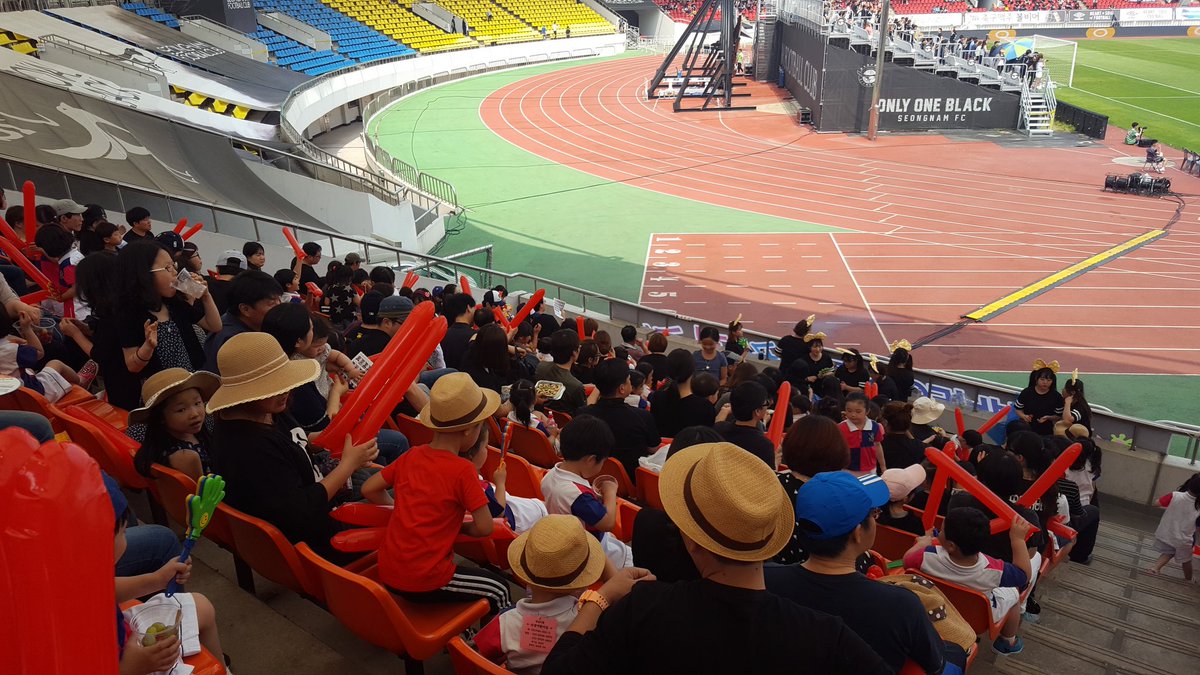 선경어린이집 학부모님들 응원전. 엄마아빠 모두 힘을 합쳐 짝짝짝짝 고올!고올!고올!