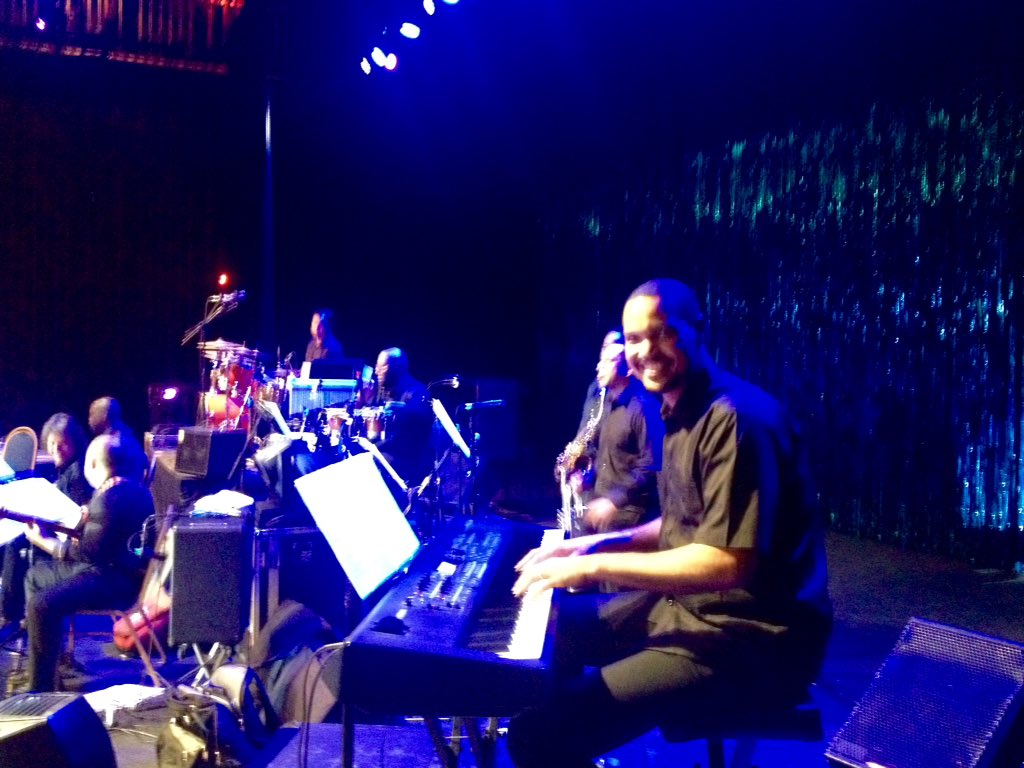 AlvaroDinzey's tweet photo. Tocadera de teclado en la Sophy Band #haciendomusica #tocadera #Keyboards #concierto https://t.co/24Dz6XFdcj