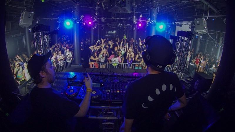 soundsgoodhere's tweet image. When the headliners flight is cancelled and your residents crush shit like bosses

Dimebag
Gordon Bombay
Evan Riley