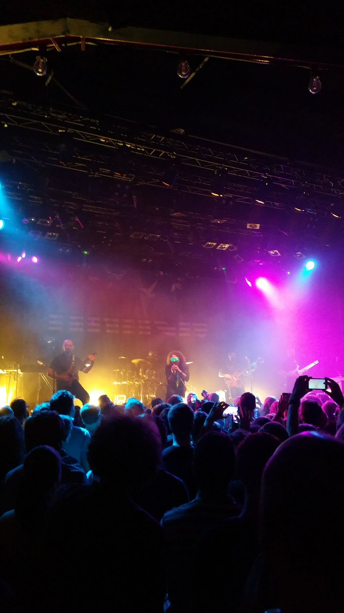 PatrickLamberts's tweet photo. Colourful Haken at Boerderij, Zoetermeer. #1985 #Affinitour https://t.co/Lf8u9FoNjI