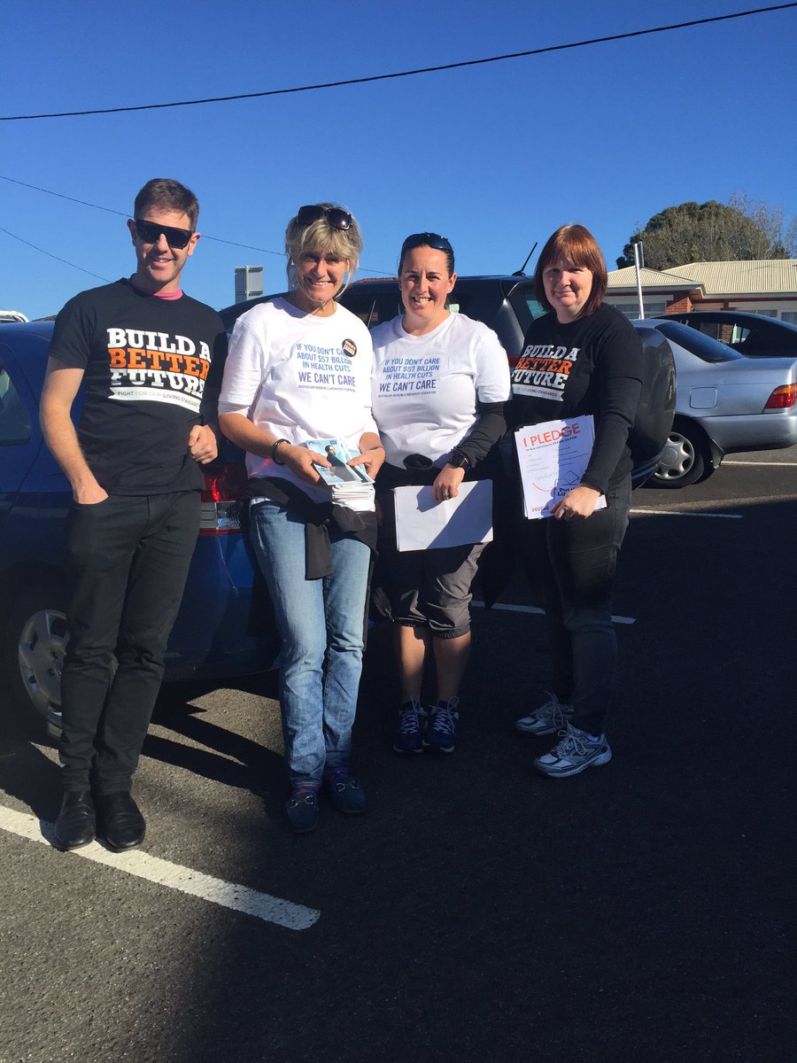 neroliellisANMF's tweet photo. @ANMFTasmania N th team door knocking today in Launceston talking about health issues#nurse #healthcuts #Budget2016 https://t.co/bpiUUQgfgv