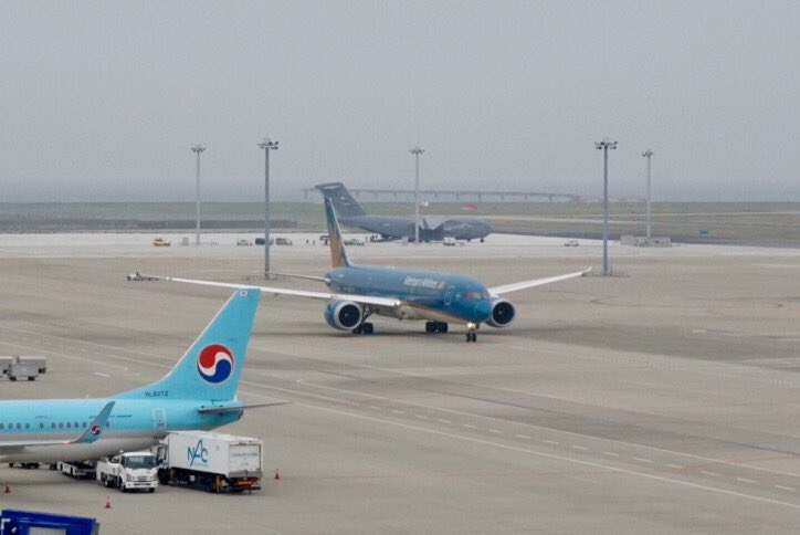中部国際空港セントレア ベトナム航空の787 9はチャーターですね セントレアにはvn1という便名できました 出発ですね