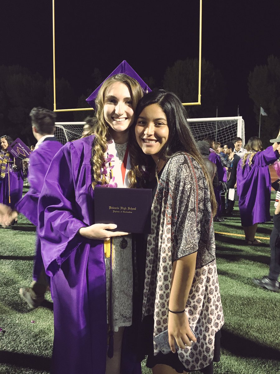 haileyrkovacs's tweet photo. Goodbyes aren't forever, but that doesn't make them any less difficult 💜💛 #VHS2016 https://t.co/tJK4jeSv6i