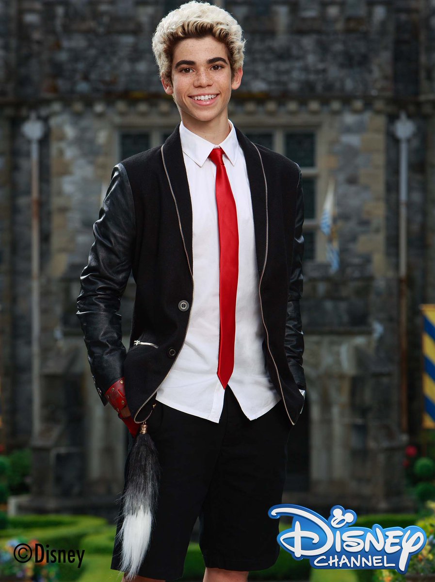 ディズニー チャンネル スターズ 公式 Twitter પર 5月28日はキャメロン ボイスの17歳の誕生日 ジェシー ディセンダント 等で活躍中のキャメロン 主演ドラマ 超ゲーマーズ伝説 がディズニーxdで7月放送開始 Happy Birthday Thecameronboyce