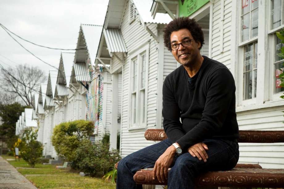 HoustonChron's tweet photo. How Project Row Houses melded art, community in Houston - https://t.co/qsUsy3gWHG via @joysewing #HouNews #Chron115 https://t.co/ba0Yk0PF1R