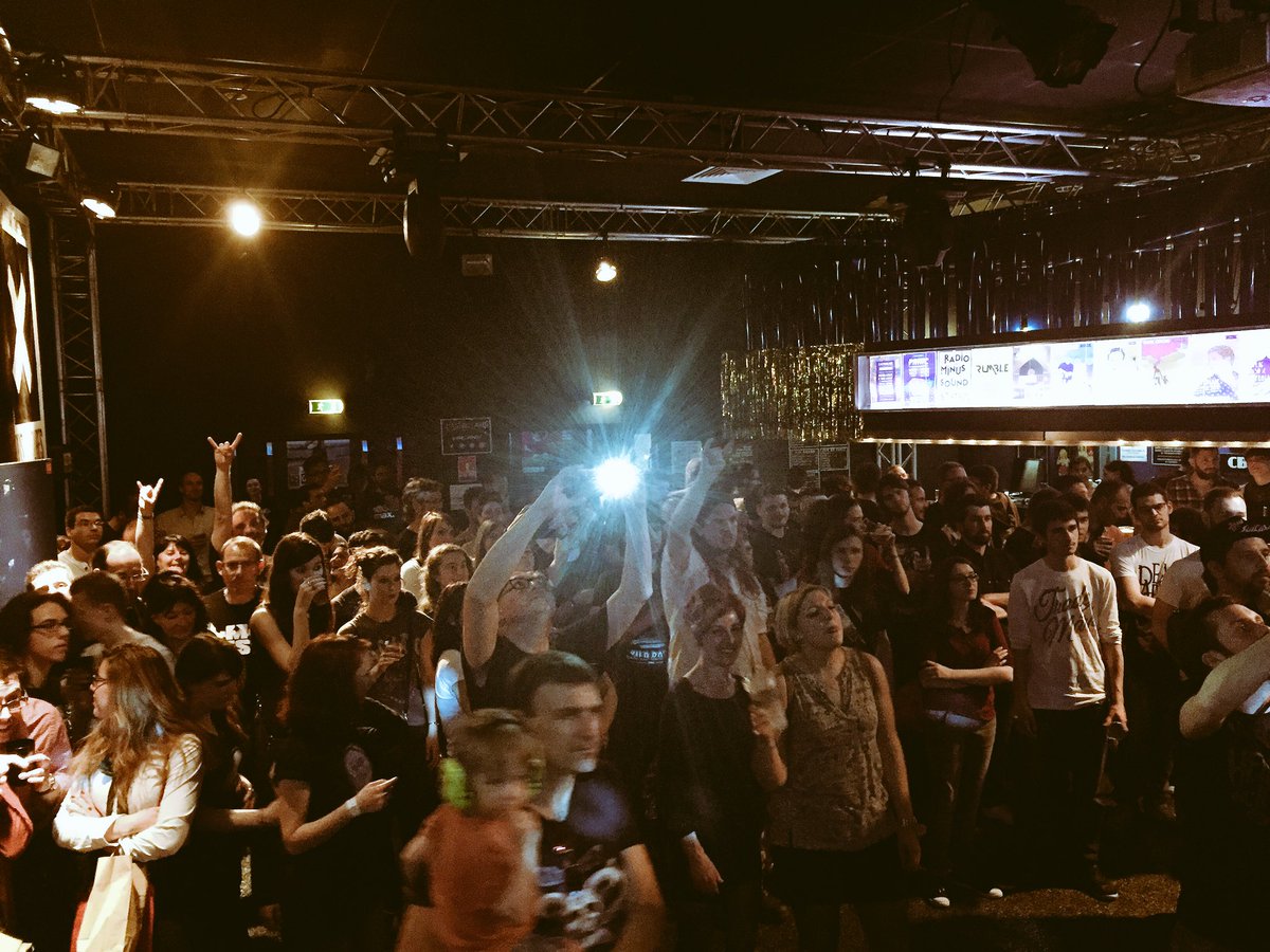 hellfestopenair's tweet photo. Merci orleans, encore une warmup bien musclée, merci @AstroOrleans #datcha et #snaptrack ! @Hellfest_cult https://t.co/R432rbIuvV