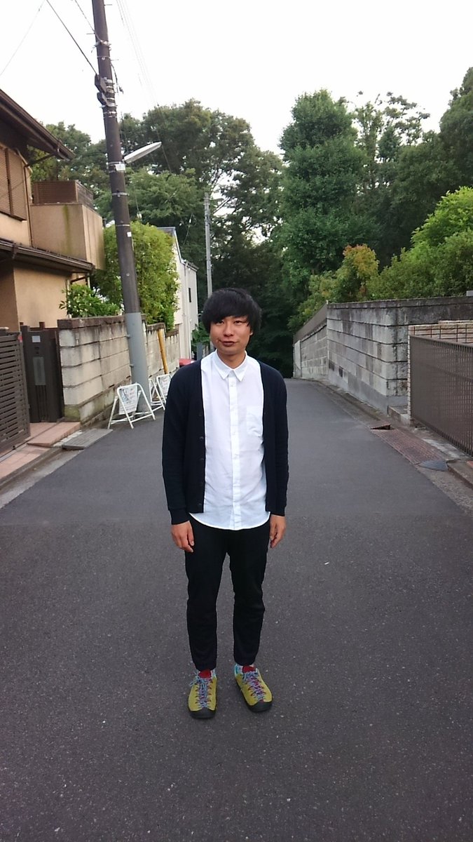 westiguchi's tweet photo. 久しぶりに舘野さんと一緒に美容室に行きましたー！！
お世話になっている吉祥寺の『Nico』さんでおしゃれにしてもらいましたよ(^^)

人がいない場所があんまりなかったので、井の頭公園近くの住宅街で撮りました！ https://t.co/vDo0s30bOY