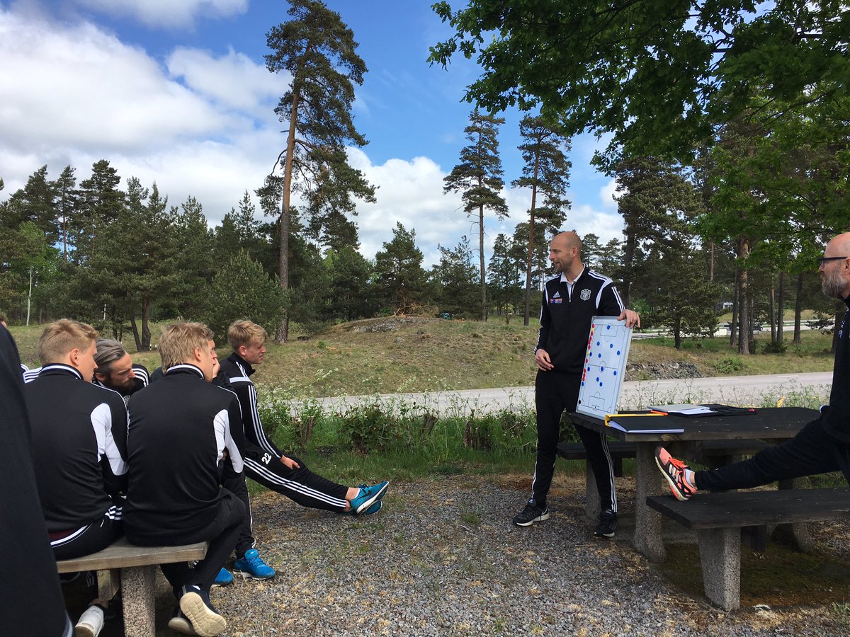 vifplay's tweet photo. Matchgenomgång på väg upp mot Norrköping! #vimmerbyif https://t.co/LAxKpafJkg