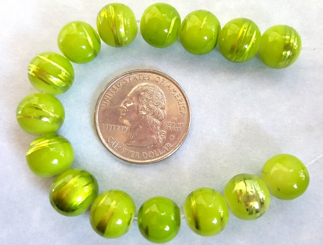FunkyJuices's tweet photo. Lime Green #Drawbench #Glass #Beads #FunkyCreativeJuices #epiconetsy #Craftshout #craftpromoter #crafthour #me #luv https://t.co/81t0yxgp1n
