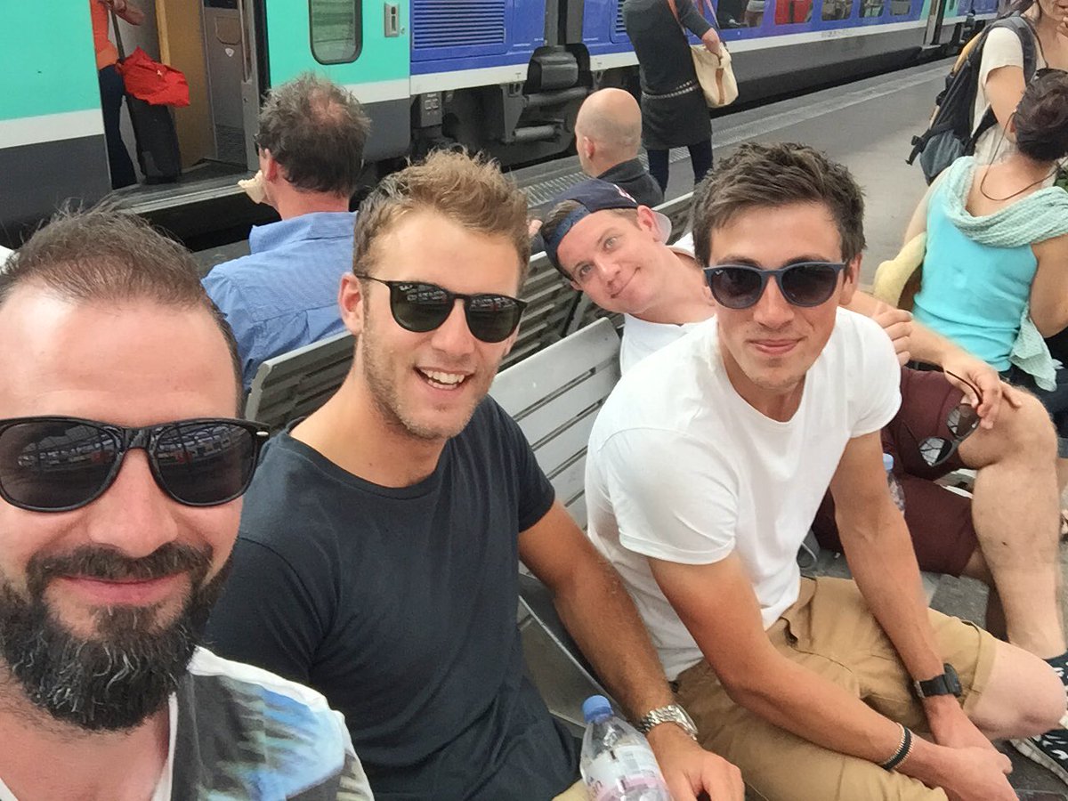 At the train station, we are on our way Hello rob! <a href="/MercedesAMGF1/">Mercedes-AMG PETRONAS F1 Team</a> @nico_rosberg #garagescreen  #MonacoGP #qualifying
