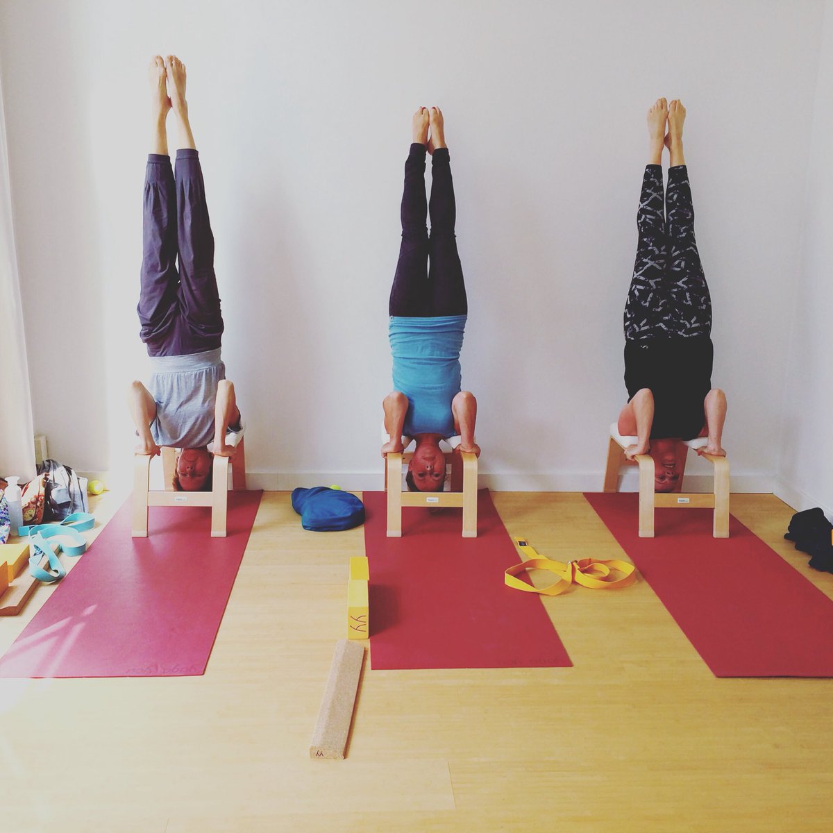 YogaYouNL's tweet photo. Sirsasana workshop was tof! Hard gewerkt, veel vooruitgang geboekt. Nieuwe sessies eerdaags op site. #yoga #zwolle https://t.co/ayDcEov4kI
