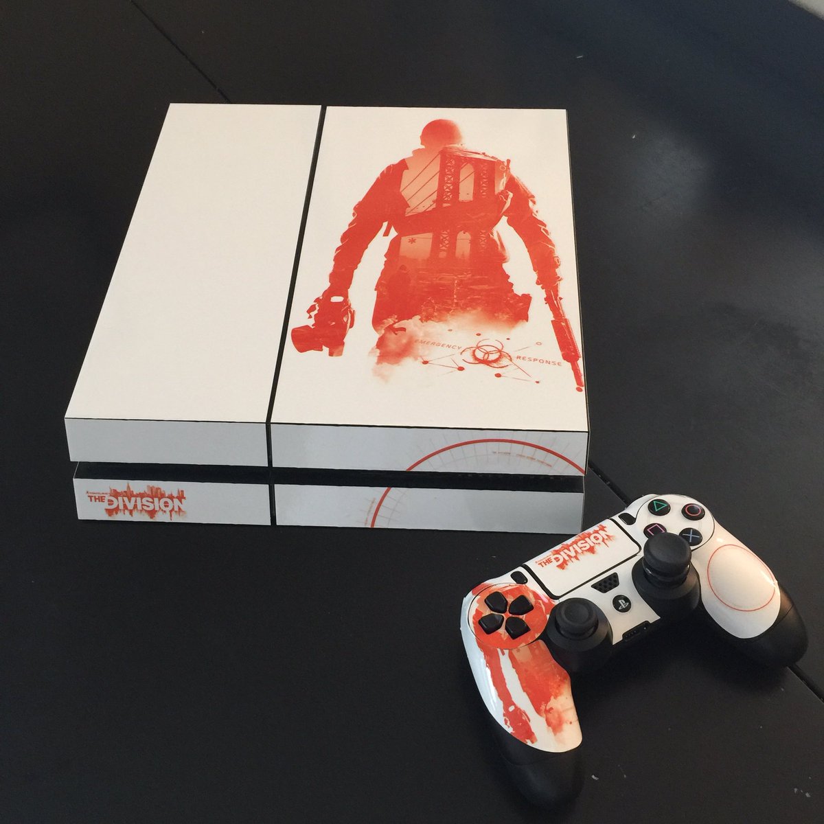 deepfrieddave's tweet photo. Received a sealed cache from  @UbiMassive and it was full of Division sexiness! Thanks for your continued support! https://t.co/806cbxhEKl