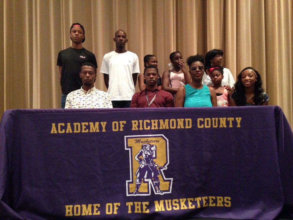 Congrats to alum Britto Tutt for coming back to ARC to celebrate his signing with Univ of Arkansas. Go Hogs!