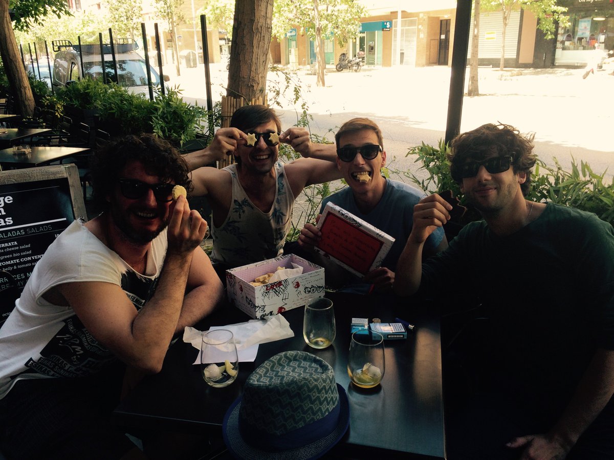 Gracias @ZheanaVer por traernos al teatro estas ricas galletitas para los <a href="/HombresPerdidos/">El cabaret de los</a>!!!