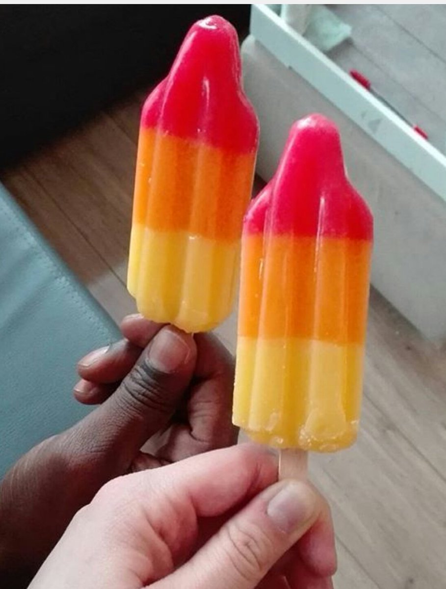KBStokhasselt's tweet photo. Bij ons kun je vanmiddag wel terecht. Koffie, thee, limonade gratis. Of om een lekker ijsje te kopen #stoerijs https://t.co/ONpYBdQvPe