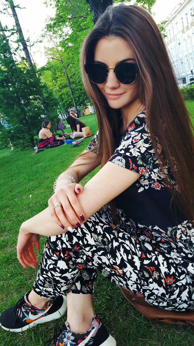 karolin_san's tweet photo. What a beautiful day 

#weekend #girl #happy https://t.co/IPQBnG93zC
