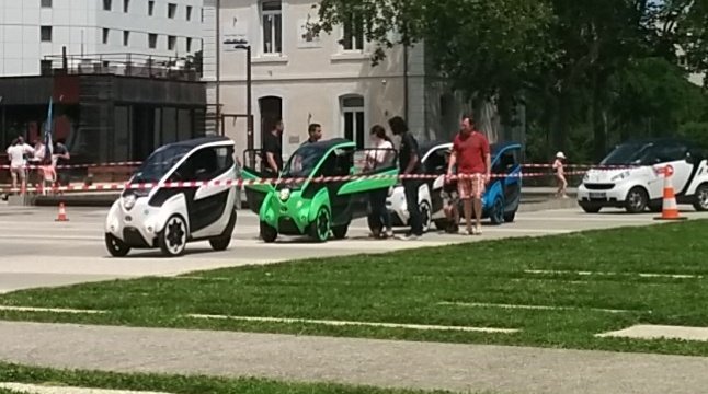 ZenPunk_iRoad's tweet photo. Tester des #iRoads #gratos même le weekend: #CaserneDeBonne #Grenoble
Enragés (mais cools) @citelibbyhamo @loic https://t.co/UQYqdQX9KK
