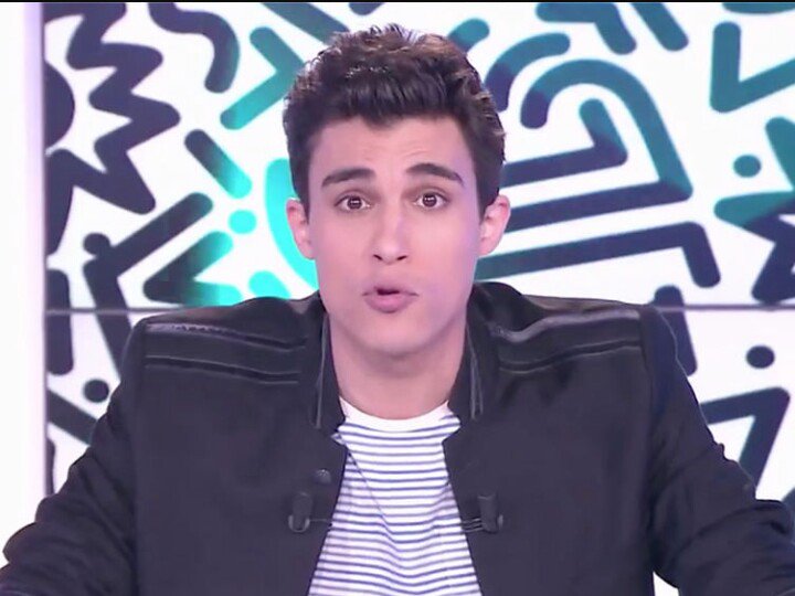 QueLaFamille_'s tweet photo. Cst bien la première fois où jregrette une beurette dans une émission de télé à cause de se FDDDP https://t.co/9O5sht3hS7