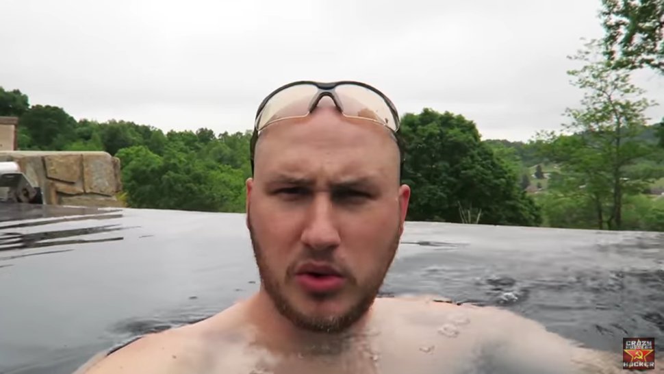 kimkomando's tweet image. Share This: What happens when you drop 30 lbs of dry ice in a pool? #funexperiment #dryice buff.ly/1UgcGhL