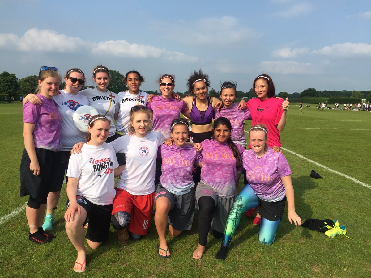 How funky is your chicken?! These chicks at London Calling could teach you how loose your goose is 🐤🐥