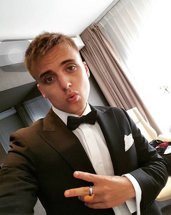 didou1803's tweet photo. Photo instagram @ParryGlasspool Let the soap awards commence baby! #BSA16 https://t.co/QfQtx4Cn0H