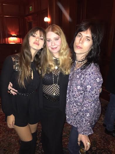 BebeBuellBand's tweet image. #Sendback 2the nite I met these 2beauties!SO deserved=the attention @TheStruts Rgetting! @LukeStruts @lauraCartier X