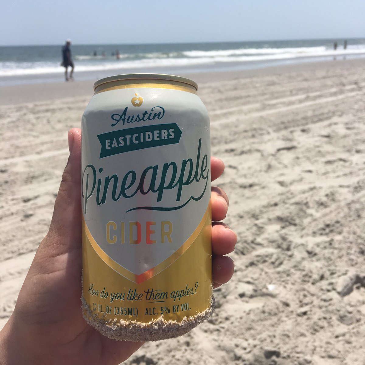 .@Eastciders #pineapple represent at #SIC NJ #MemorialDayWeekend #howdoyoulikethemapples