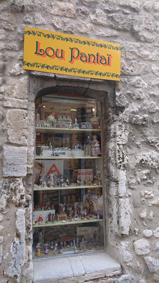 c0rben's tweet photo. Lou pantai s'exporte aux baux-de-provence @ServeBox https://t.co/RfP9AKooej