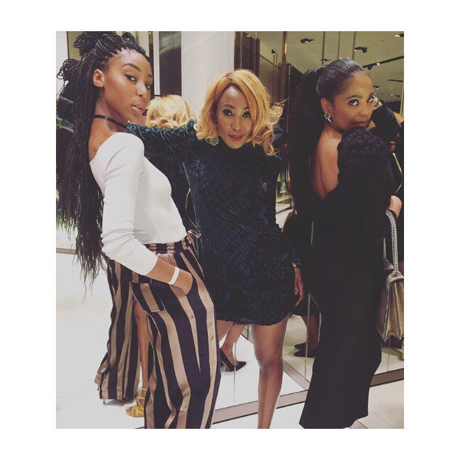 MamphoBrescia's tweet photo. About last night #GucciSignature . Excuse da extreme hotness #DragonFierce each day,everyday ๐๐๐ https://t.co/TylgkQCOXb