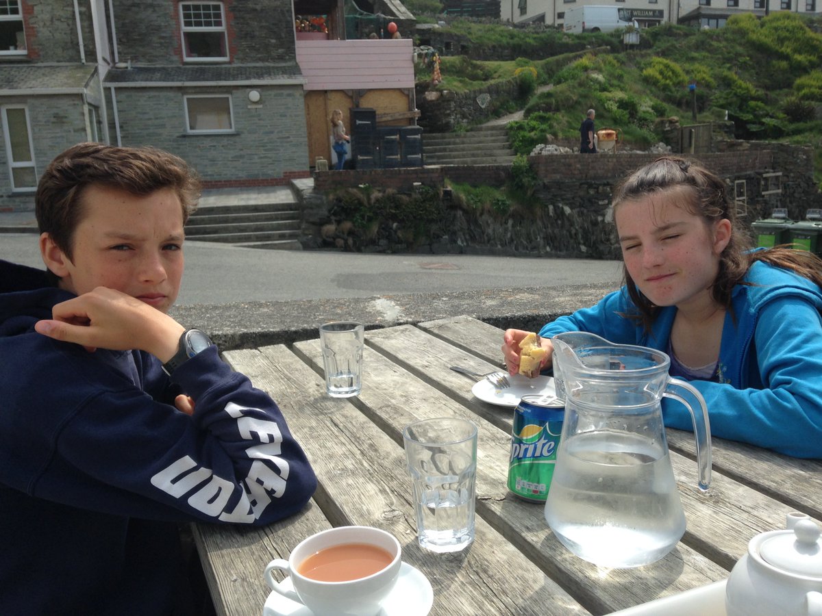 samuelcycle's tweet image. Mid trek break at Trebarwith Strand Cafe. A way to go yet... #samscycle