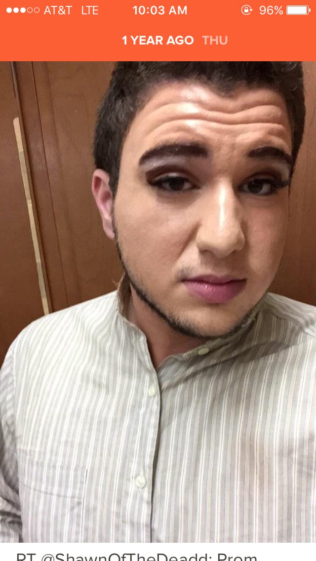 BethFariaMusic's tweet photo. #tbt #Promqueen2k15 @ShawnOfTheDeadd https://t.co/NfDluGs0V6