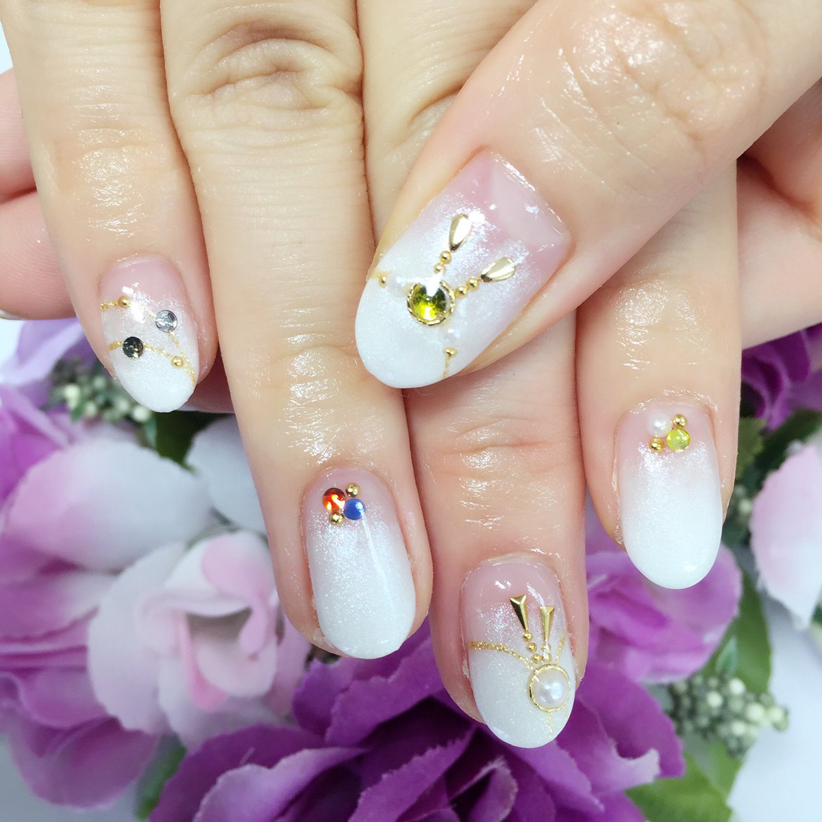 ナイスネイル池袋 Sur Twitter 刀剣乱舞 鶴丸国永モチーフ いち兄もお好きとの事で薬指にストーンでさりげなく入れました モチーフ ネイル 刀剣乱舞 鶴丸国永