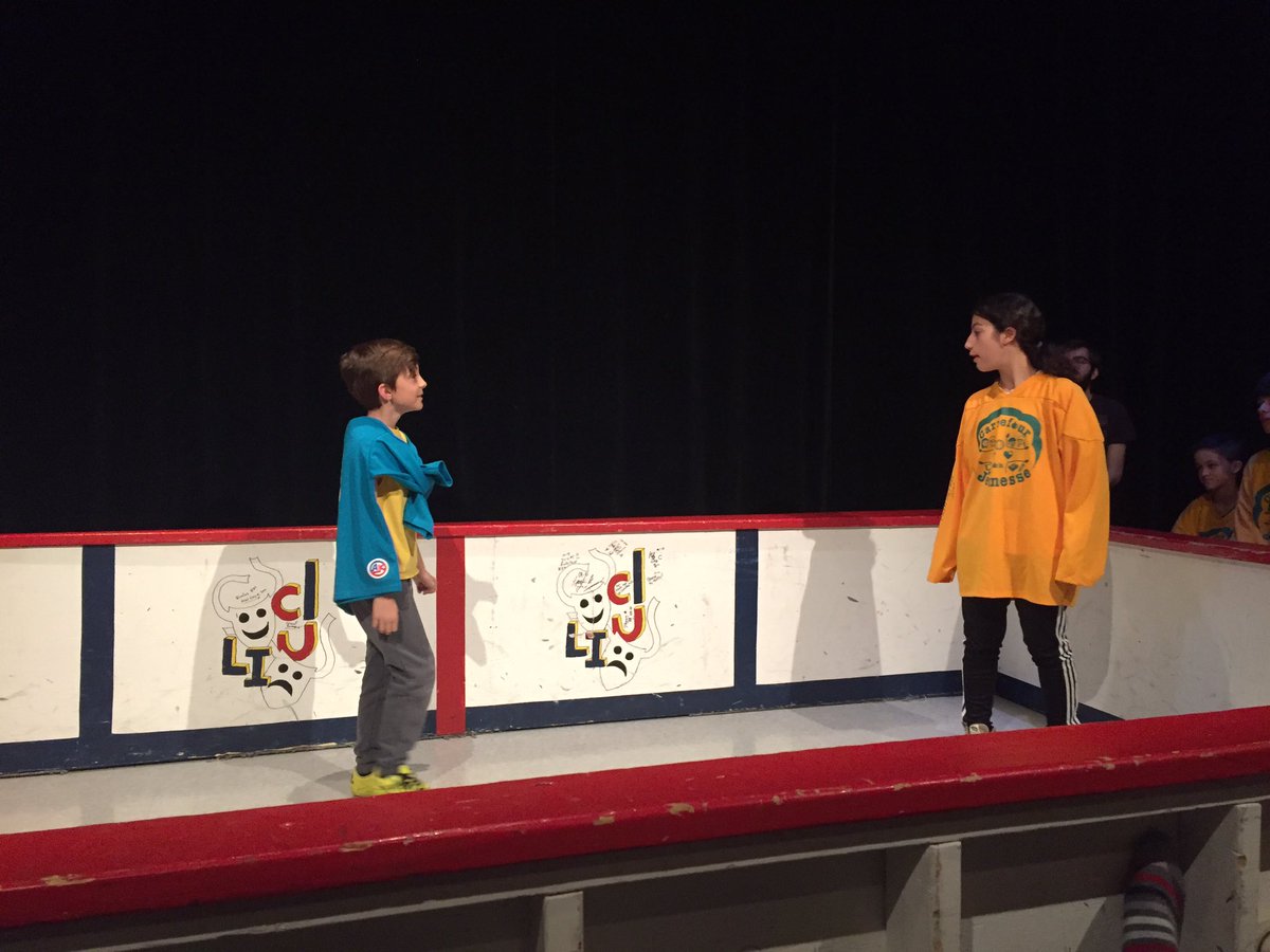 thoma_lap's tweet photo. les jeux regionaux de mad-vic ! #impro #jeuxdelacadie @ImproNB https://t.co/F9F8YVRxCp