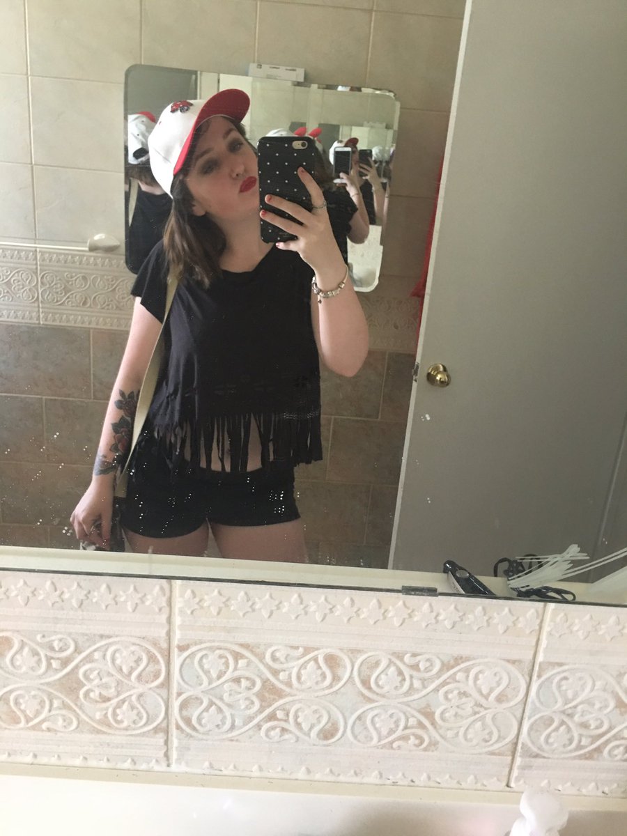 EVERYBODY COME OUT TO THE PEPPERY CAT TONIGHT TO SEE <a href="/ColdBloodedHero/">Cold Blooded Hero</a> AND TO GET NEW MERCH💘