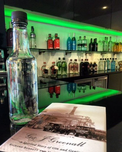 SecretosdeMadri's tweet photo. Así fue mi aventura inglesa gracias a #thegincollection ¡Hoy mismo repetía! https://t.co/M4wNZq3bBR #madrid https://t.co/l3ydB2QILe