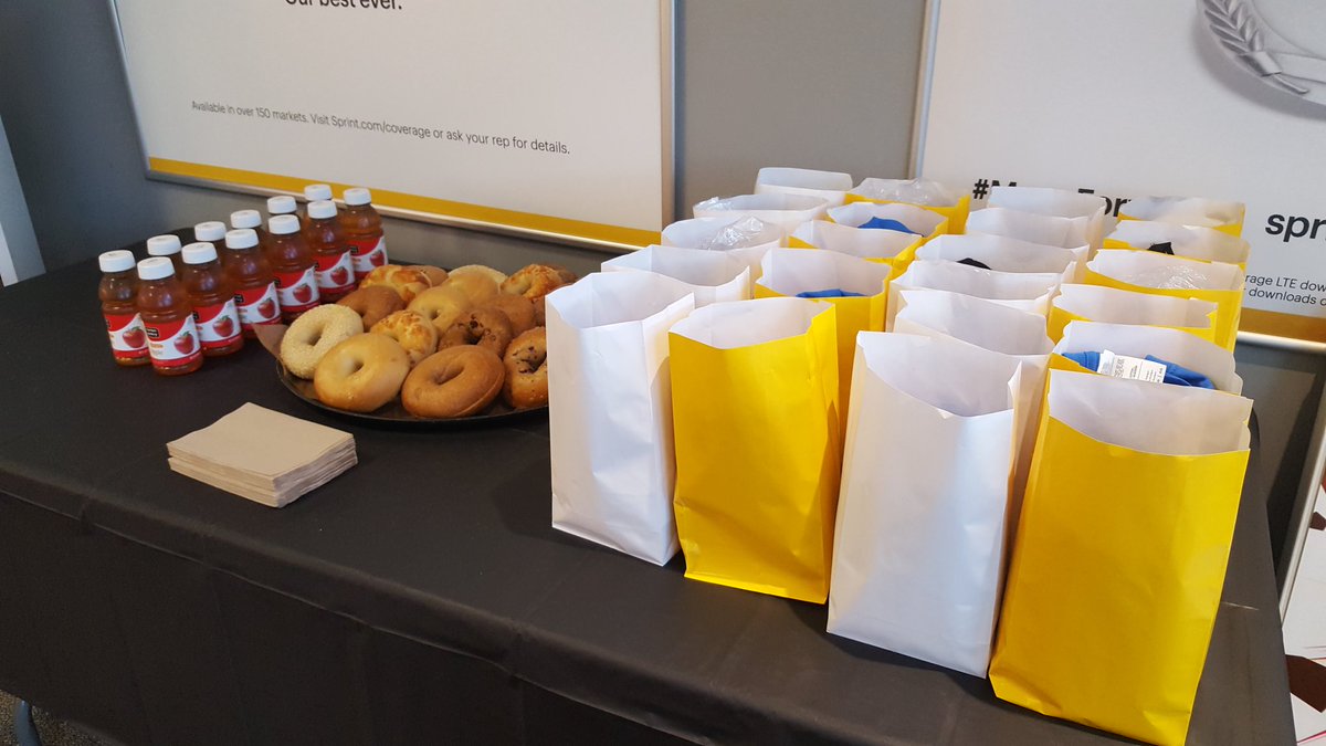 SprintWolfpack's tweet photo. @TeamTNT @mmcmahon09 
Come in and have breakfast with us!
Bogo on iPhone 6s &amp; 6s plus #giftbags
Richfield Sprint https://t.co/r7D7PLcEZq