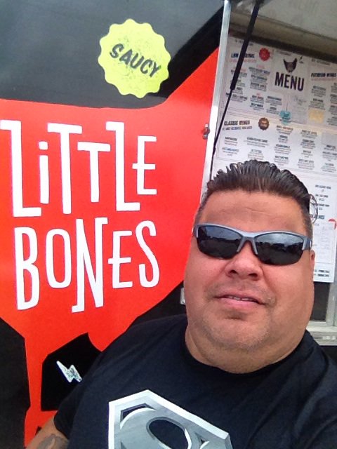 kidneapew22's tweet photo. Could it be #wingsforbreakfast https://t.co/xr2MAI0Aq5