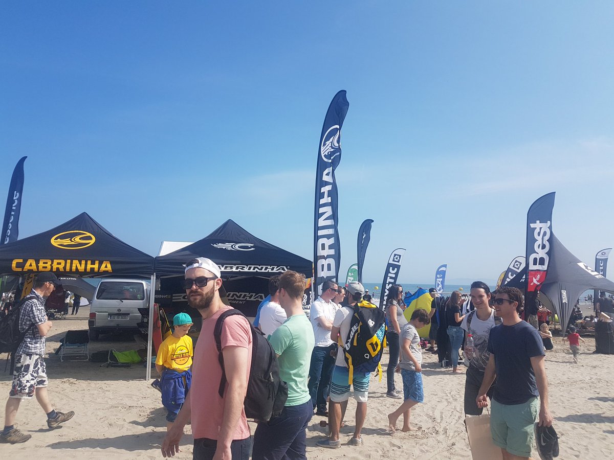 HowthForaging's tweet image. All going on here @ #TheBattleForTheBay #PureMagic @ #Dollymount #Dublin @AngusDry #FoodAcademy supplier @ the Beach