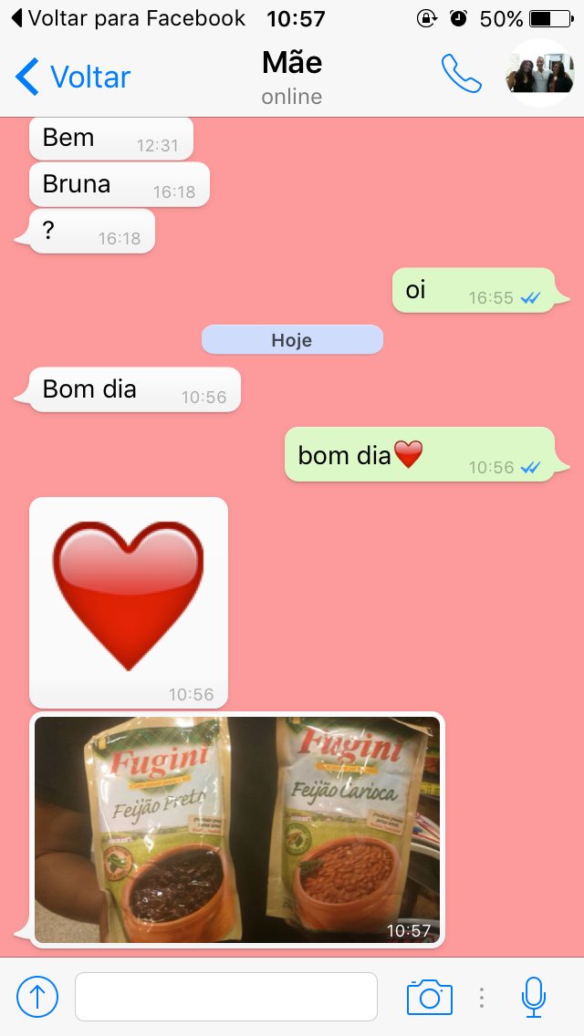BrunaDenardd's tweet photo. minha mãe me zoando logo cedo pq eu e a Beatriz não sabemos cozinhar feijão https://t.co/QXL7eMHKof