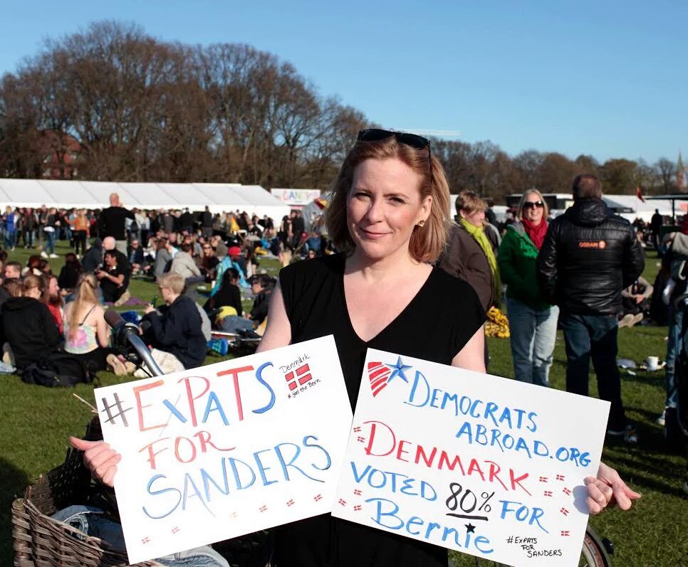 ReasonBrigade's tweet photo. Yay #ExpatsForBernie #BernieOrBust https://t.co/gjBCHlipa6