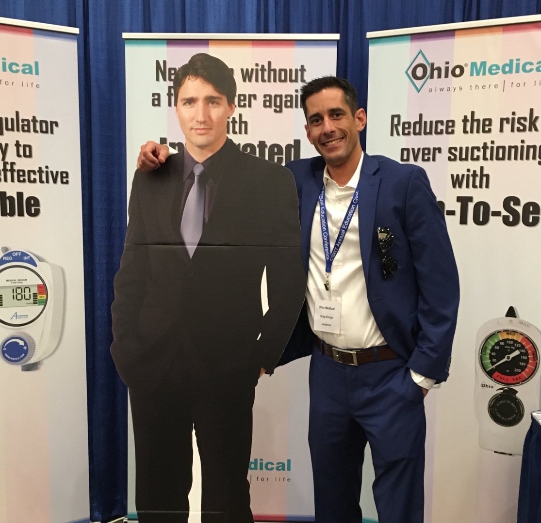Ohio_Medical's tweet photo. Even #JustinTrudeau wanted to get a closet look at the #Push-To-Set #VacuumRegulator #CSRT #CSRT2016 https://t.co/kBtGUZHrEs