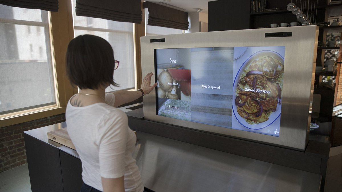business's tweet image. The kitchen of the future knows what's in your fridge bloom.bg/1UbmSrG