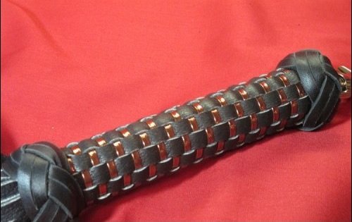 Leather Passions Heavy Leather Flogger dld.bz/d62Sg