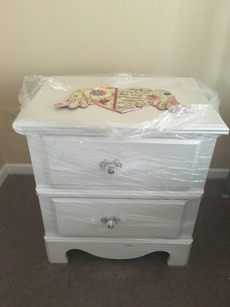 DariusJButler's tweet image. Anyone in Indy that could use a very gently used girl's bedroom set @ me and I can DM a pickup address. #FREE